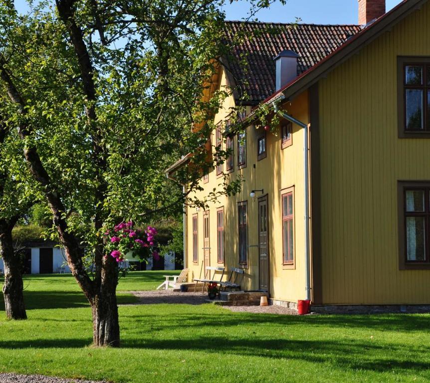 Stf Glasbruket Hostel & Apartments Borensberg Esterno foto